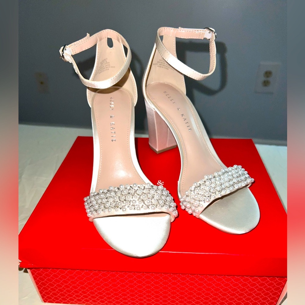 NWT Kelly&Katie Bridal Heels